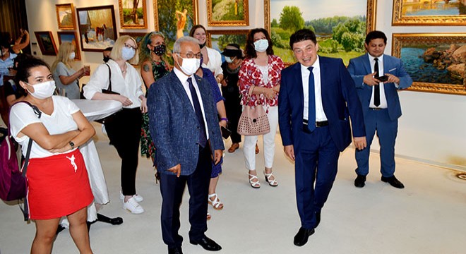 Rusya'nın çağdaş resimleri Antalya'da