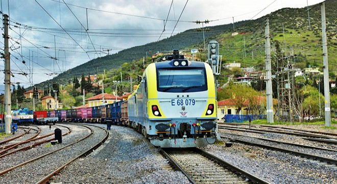 Rusya'ya gidecek ilk ihracat blok treni yarın yola çıkacak