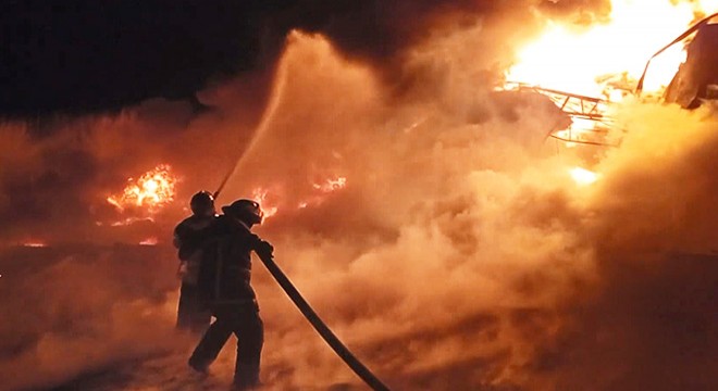 Rusya, Jitomir’de petrol rafinerisini hedef aldı