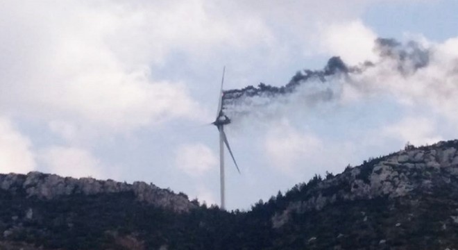 Rüzgar türbininin motorunda yangın