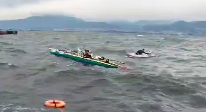 Rüzgarda kano alabora oldu, sporcular can simidiyle kurtarıldı