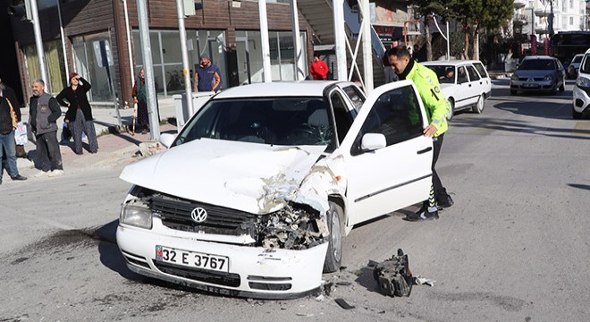 SP Gençlik Kolları Başkanı nın yaralandığı kaza kamerada