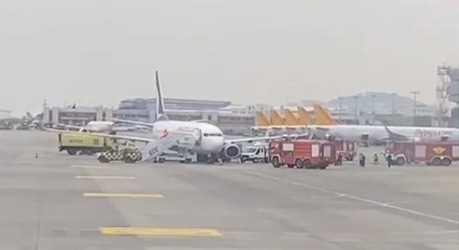 Sabiha Gökçen'e inen yolcu uçağının lastiği patladı