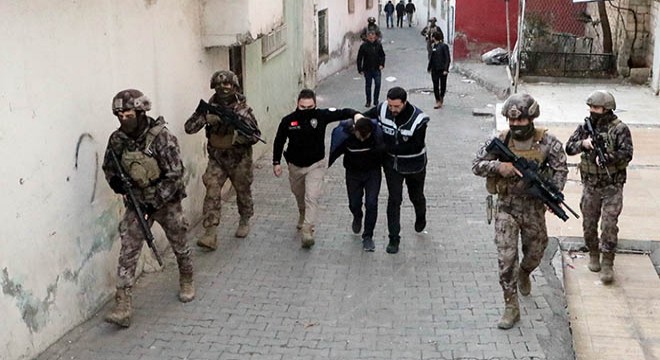 Şafak vakti uyuşturucu operasyonu; 61 gözaltı