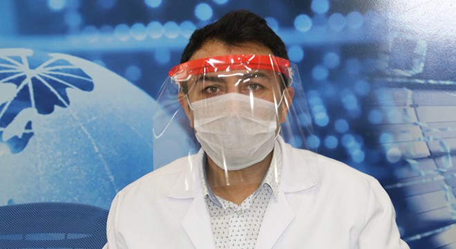Sağlık çalışanları için siper maske üretiyorlar