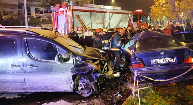 Sağlık personeli trafik kazasında hayatını kaybetti