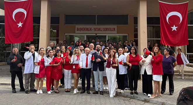 Sağlık çalışanlarından Cumhuriyet Bayramı kutlaması