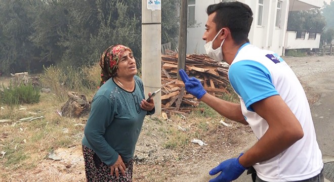 Sağlıkçıdan 'evi kurtarın' diyen kadına: Can var abla can