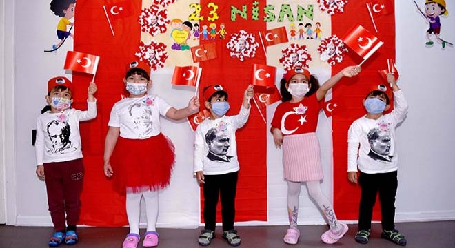 Sağlıkçıların çocukları 23 Nisan'ı kutladı