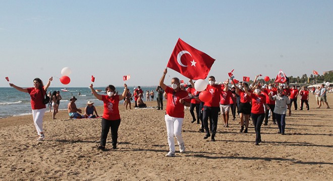 Sahilde Cumhuriyet Bayramı kutlaması