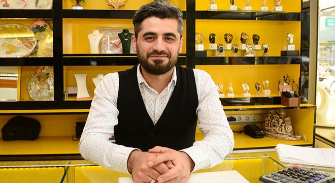Sahte altın satan kadının serbest kalmasına kuyumcudan tepki