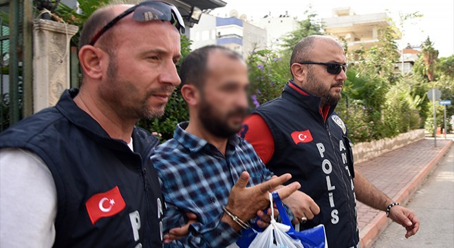 Sahte avukat, 'Ucuza araç alacağım' diyerek dolandırmış