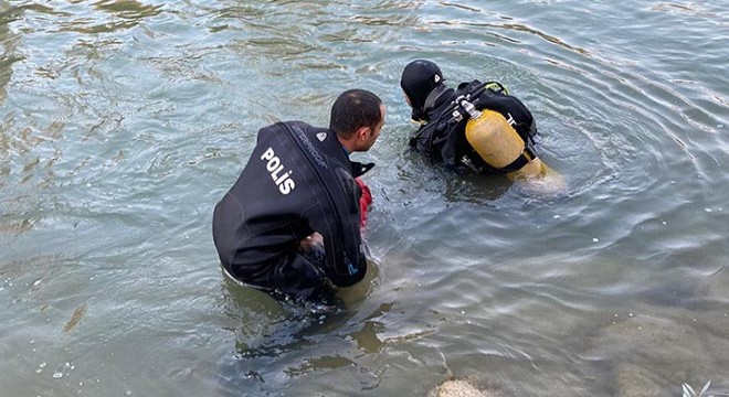 Sakarya Nehri'ne düşen Gamze'nin cansız bedenine ulaşıldı
