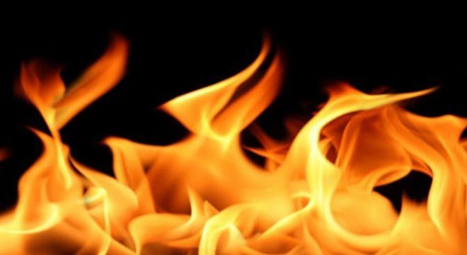 Sakarya'da kereste atölyesi, alev alev yandı