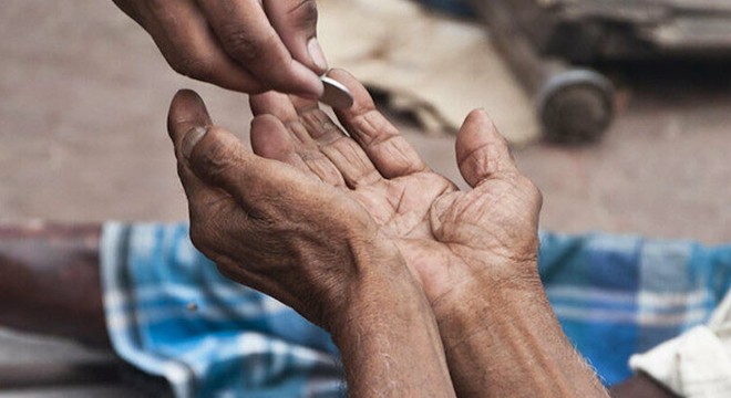 Sakat numarası yapan dilencinin foyası ortaya çıktı