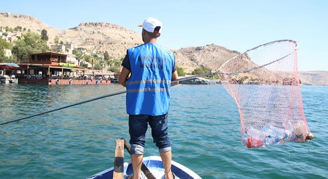 Saklı cennet Halfeti'de poşetler dolusu çöp çıktı