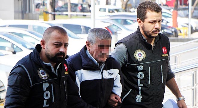 Saksıda kenevir yetiştirince gözaltına alındı