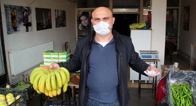 Salgın nedeniyle işleri kötü gidince iş yerini manava çevirdi