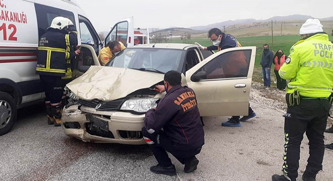 Sandıklı da kaza: 5 yaralı