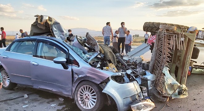 Sandıklı da zincirleme kaza: 4 yaralı