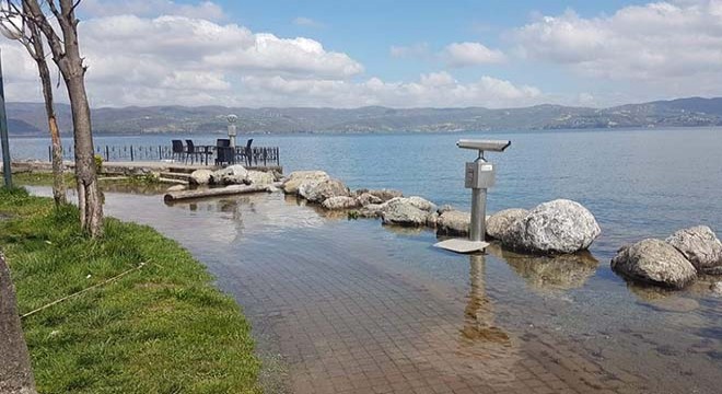 Sapanca Gölü doldu, su tahliyesi başladı
