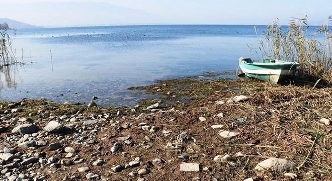 Sapanca Gölü'nde su seviyesi kritik noktaya doğru düşüyor