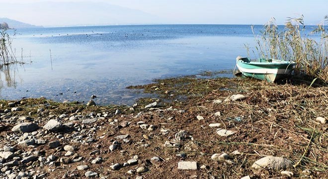 Sapanca Gölü nde su seviyesi kritik noktaya doğru düşüyor