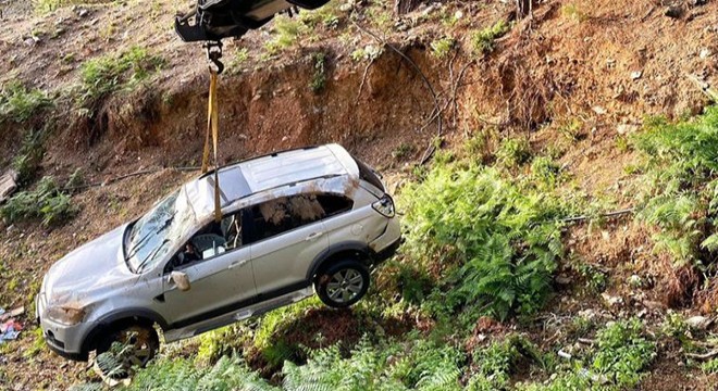 Şarampole yuvarlanan otomobildeki sürücü öldü