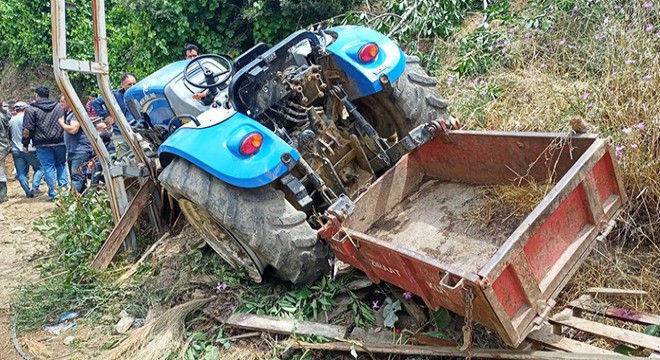 Şarampole devrilen traktörün sürücüsü öldü