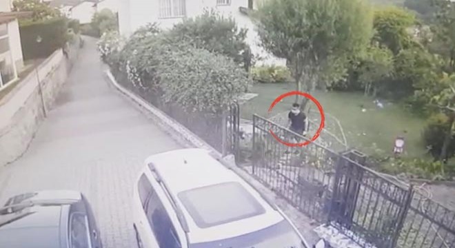 Sarıyer'de villaya giren hırsız kamerada