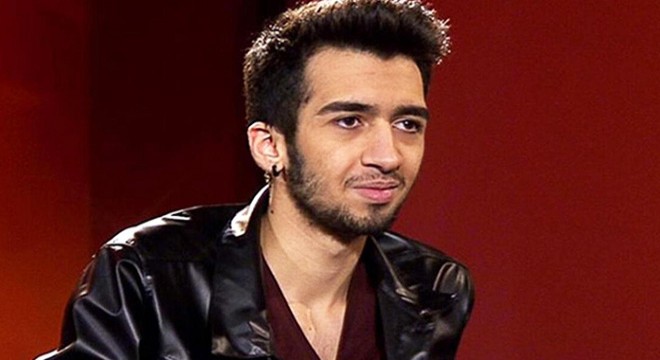 Şarkıcı Çağatay Akman'ın eski sevgilisini darbettiği anlar kamerada
