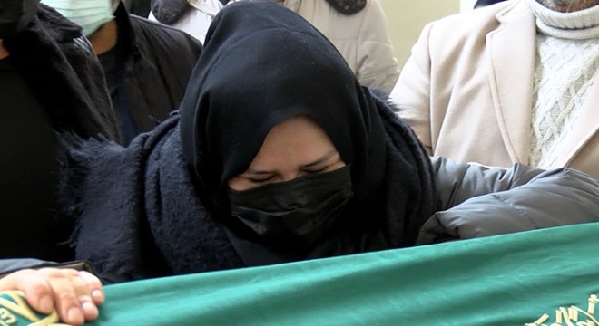 Şarkıcı Ceylan'ın babası son yolculuğuna uğurlandı