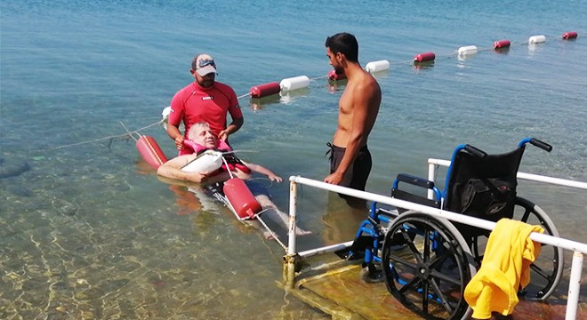 Saros Körfezi'ndeki 'engelsiz plajı'na ilgi büyük