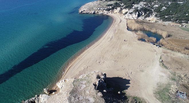 Saros Körfezi'nden kaçak alınan kumlar yerine bırakıldı