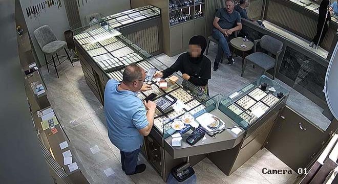 Sarrafın dikkatiyle dolandırılmaktan kurtuldu