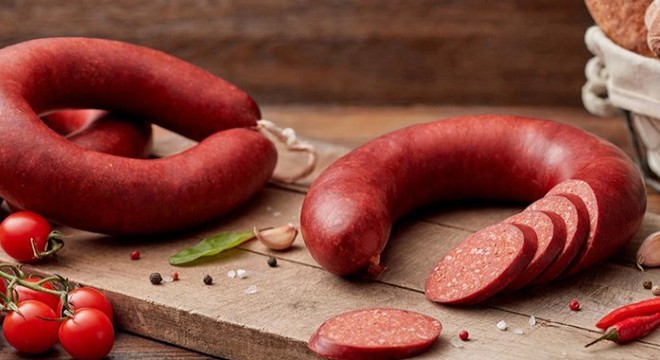 Satıcıdan tarihi geçmiş sucuğa ilginç savunma