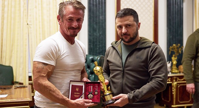 Sean Penn, Zelenski’ye Oscar’ını hediye etti