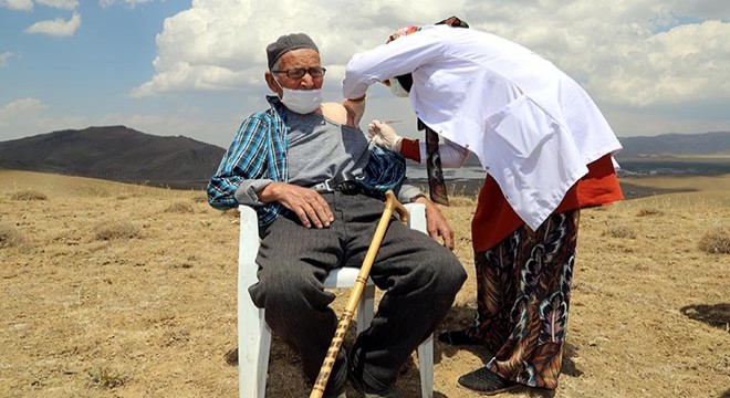 Şebekeyi bulan aşı ekipleri, sevinçten zılgıt çekti