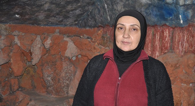 Sednaya Cezaevi nde 14 yıl tutuklu kaldıktan sonra kurtulan oğlunu arıyor
