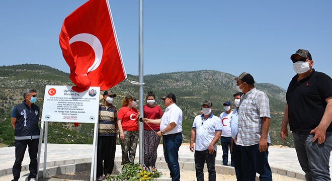 Şehidin baba evinin karşısına Şehitler Tepesi