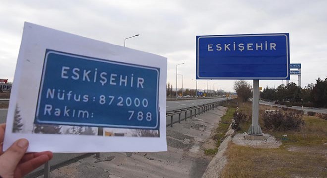 Şehir tabelalarından nüfus ve rakım gitti, adları kaldı