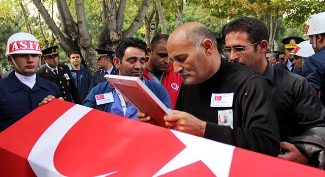 Şehit Erhan Gürbüz, son yolculuğuna uğurlandı