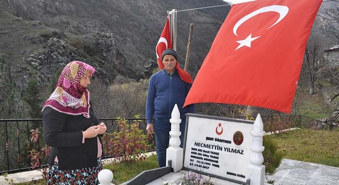Şehit Necmettin öğretmenin babası: Oğlum 24 Kasım'ı 1 kere kutladı