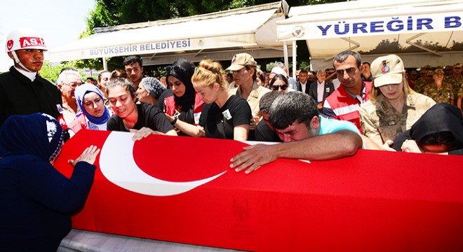 Şehit Sözleşmeli Er Metin Yıldız, son yolculuğuna uğurlandı