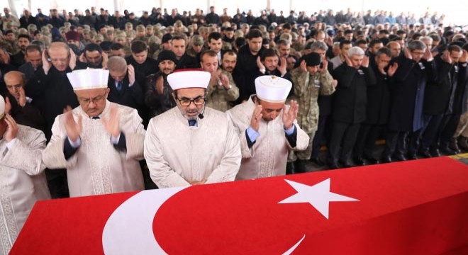 Şehit Uzman Onbaşı Kurt, son yolculuğuna uğurlandı