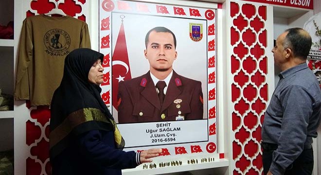Şehit anne ve babasının evinde 'hatıra odası'