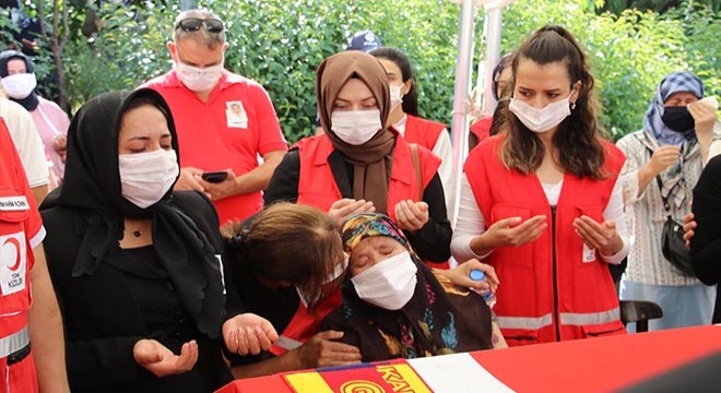 Şehit annesi, 'Yakışıklı oğlum' diyerek gözyaşı döktü