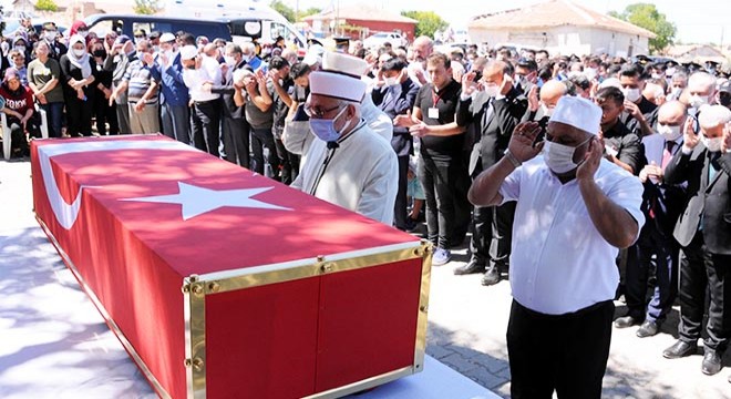 Şehit astsubay, son yolculuğuna uğurlandı