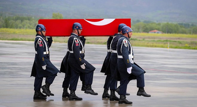 Şehit astsubayın cenazesi, memleketi Tokat'a getirildi