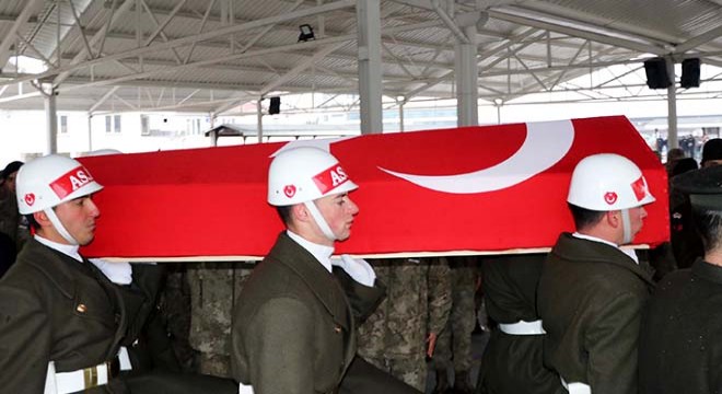 Şehit uzman çavuş Kurt, törenle memleketine uğurlandı